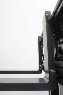 Used Forklift Truck LINDE H 30 D 1202 DIESEL VIERRADFRONTSTAPLER (13043452)