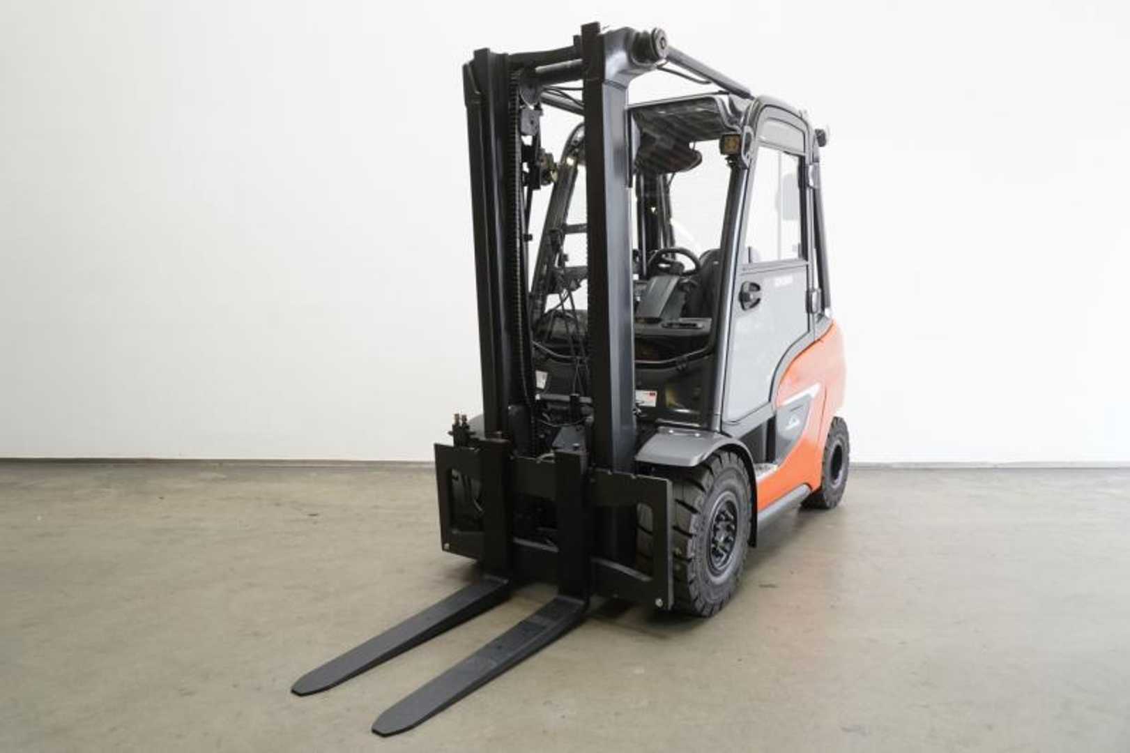 Used Forklift Truck LINDE H 30 D 1202 DIESEL VIERRADFRONTSTAPLER (13055897)