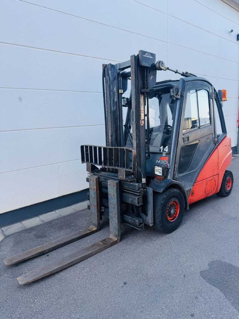 Used Forklift Truck LINDE H 30 D Kabine STVO nur Export DIESEL VIERRADFRONTSTAPLER (13054264)