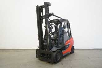 Used Forklift Truck LINDE H 30 T 1202 GAS VIERRADFRONTSTAPLER (13021749) backdrop