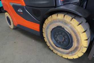 Used Forklift Truck LINDE H 30 T 1202 GAS VIERRADFRONTSTAPLER (13053529)