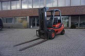 Used Forklift Truck LINDE H 30T-03 - Triplex GAS VIERRADFRONTSTAPLER (13024897) backdrop