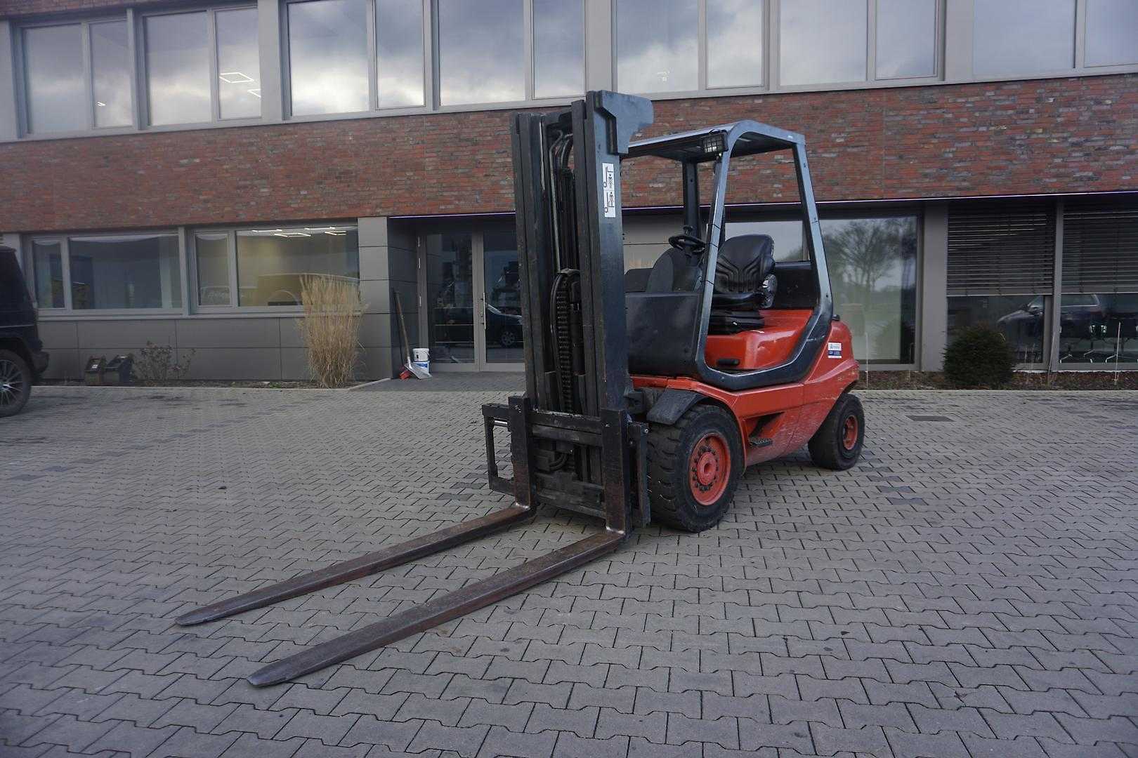 Used Forklift Truck LINDE H 30T-03 - Triplex GAS VIERRADFRONTSTAPLER (13024897)