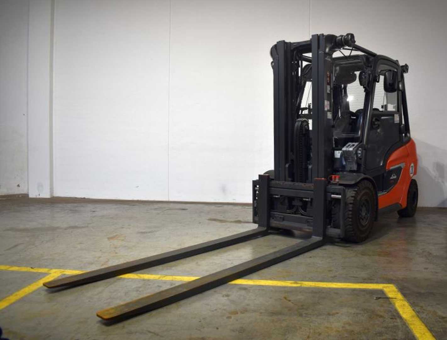 Used Forklift Truck LINDE H 35 D 1202 DIESEL VIERRADFRONTSTAPLER (13068141)