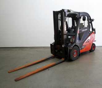 Used Forklift Truck LINDE H 35 D (3B) EVO 393-02 DIESEL VIERRADFRONTSTAPLER (13063272) backdrop