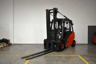 Used Forklift Truck LINDE H 35 D (3B) EVO 393-02 DIESEL VIERRADFRONTSTAPLER (13073522) backdrop