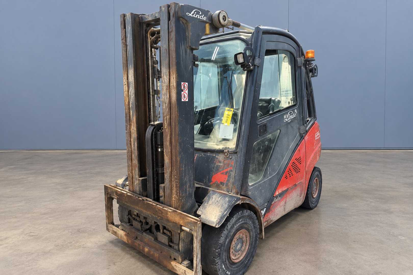 Used Forklift Truck LINDE H 35 T /58704/ GAS VIERRADFRONTSTAPLER (13074753)