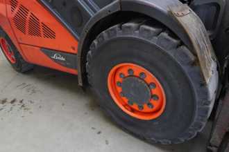 Used Forklift Truck LINDE H 45 T EVO 394-02 GAS VIERRADFRONTSTAPLER (13034567)