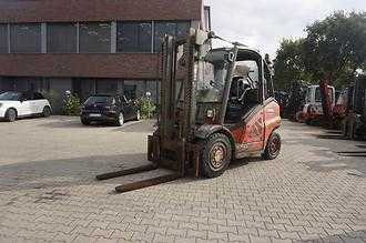 Used Forklift Truck LINDE H 45T-01 GAS VIERRADFRONTSTAPLER (13060651) backdrop