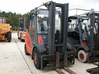 Used Forklift Truck LINDE H 50 D-01 DIESEL VIERRADFRONTSTAPLER (11733956) backdrop