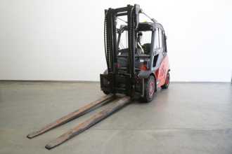 Used Forklift Truck LINDE H 50 D EVO 394-02 DIESEL VIERRADFRONTSTAPLER (13047137) backdrop