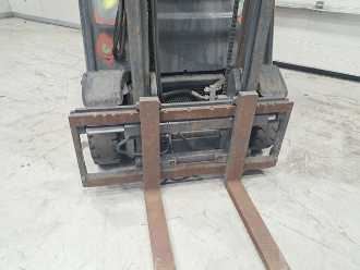 Used Forklift Truck LINDE H16D-01 DIESEL VIERRADFRONTSTAPLER (12964609)