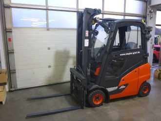 Used Forklift Truck LINDE H16T GAS VIERRADFRONTSTAPLER (13037360) backdrop