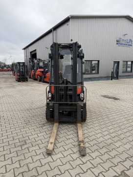 Used Forklift Truck LINDE H18D-01 DIESEL VIERRADFRONTSTAPLER (13053959)