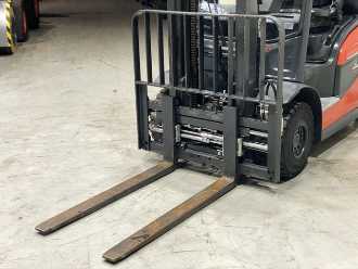 Used Forklift Truck LINDE H20D-01/600 DIESEL VIERRADFRONTSTAPLER (12995348)
