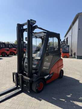 Used Forklift Truck LINDE H20D-01 DIESEL VIERRADFRONTSTAPLER (13038750) backdrop