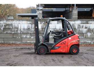 Used Forklift Truck LINDE H20T-02/600 GAS VIERRADFRONTSTAPLER (13041176) backdrop