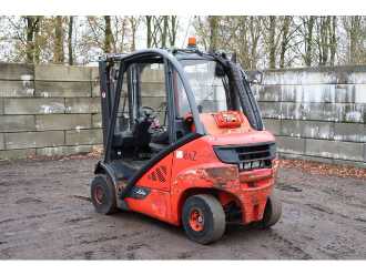 Used Forklift Truck LINDE H20T-02/600 GAS VIERRADFRONTSTAPLER (13041176)