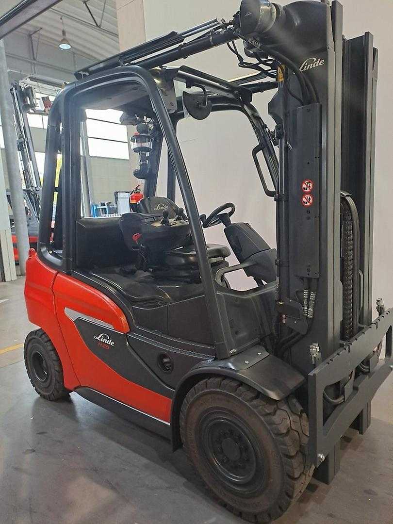 Used Forklift Truck LINDE H25/600 D: 2,5t (EU5) DIESEL VIERRADFRONTSTAPLER (13049538)