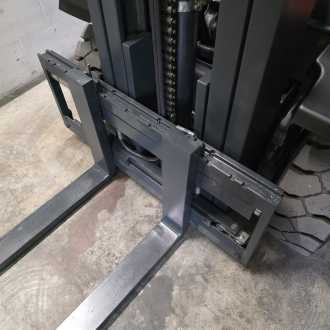 Used Forklift Truck LINDE H25D-02 DIESEL VIERRADFRONTSTAPLER (13059584)
