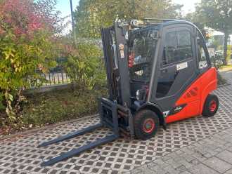 Used Forklift Truck LINDE H25D-02 EVO DIESEL VIERRADFRONTSTAPLER (13073831) backdrop
