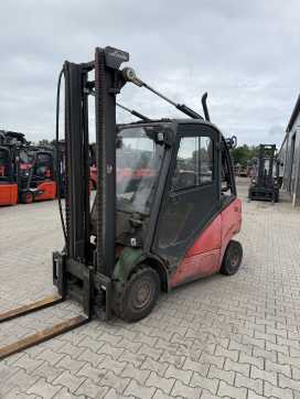 Used Forklift Truck LINDE H25D DIESEL VIERRADFRONTSTAPLER (13047569) backdrop