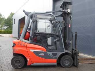 Used Forklift Truck LINDE H25T-01 GAS VIERRADFRONTSTAPLER (13056851)