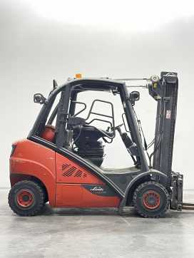 Used Forklift Truck LINDE H25T-02-392 GAS VIERRADFRONTSTAPLER (13049667)