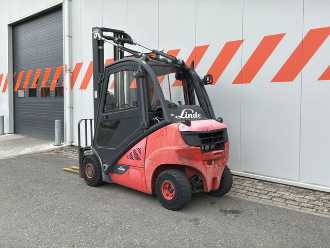 Used Forklift Truck LINDE H25T-02 GAS VIERRADFRONTSTAPLER (13063946)