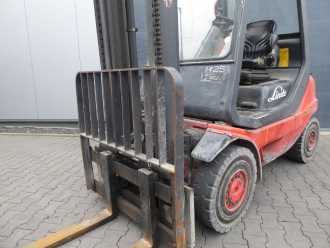 Used Forklift Truck LINDE H25T-03 GAS VIERRADFRONTSTAPLER (13047310)