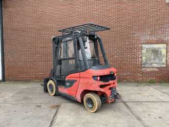 Used Forklift Truck LINDE H30D-01 DIESEL VIERRADFRONTSTAPLER (13032329)