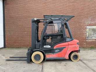 Used Forklift Truck LINDE H30D-01 DIESEL VIERRADFRONTSTAPLER (13032329)