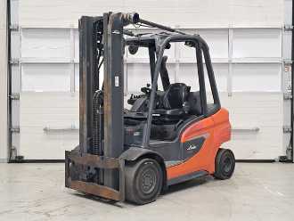 Used Forklift Truck LINDE H30D-01 DIESEL VIERRADFRONTSTAPLER (13060674) backdrop
