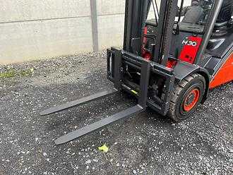 Used Forklift Truck LINDE H30D-01 DIESEL VIERRADFRONTSTAPLER (13071909)