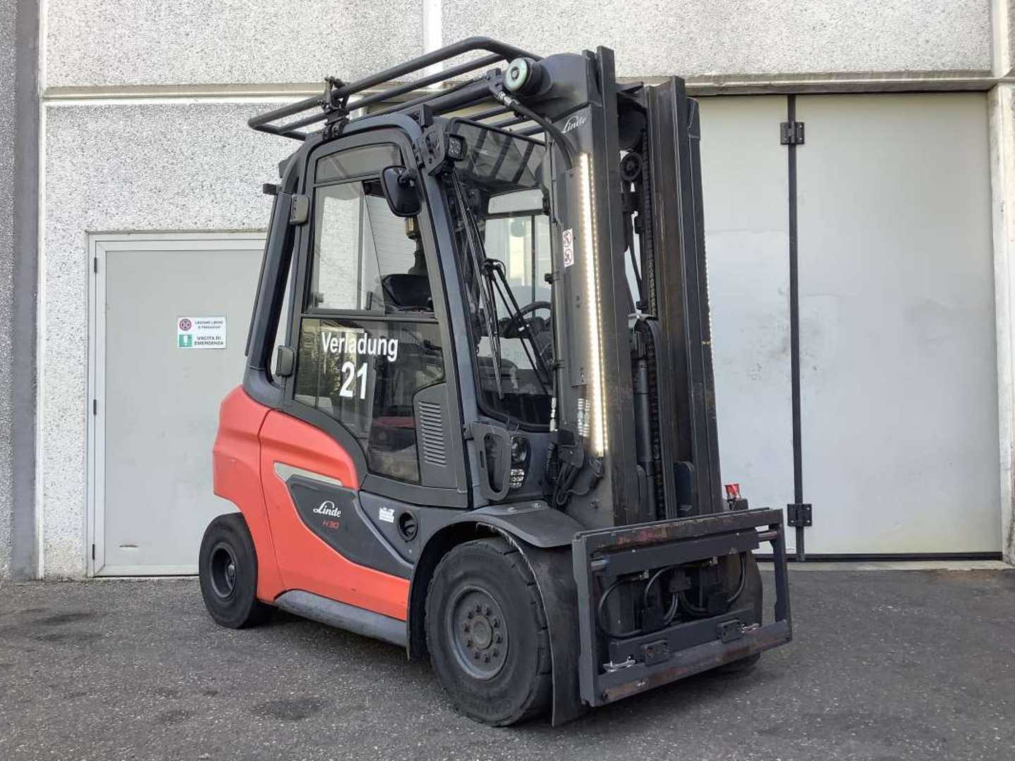 Used Forklift Truck LINDE H30D-01 DIESEL VIERRADFRONTSTAPLER (13073545)
