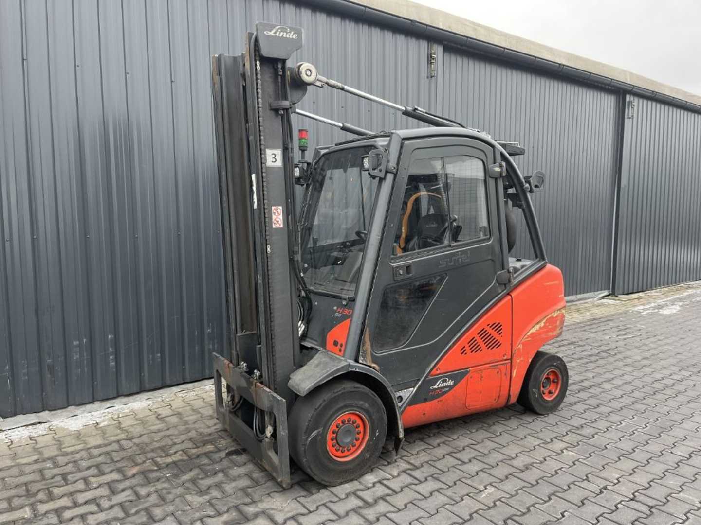 Used Forklift Truck LINDE H30D-02 DIESEL VIERRADFRONTSTAPLER (13018853)