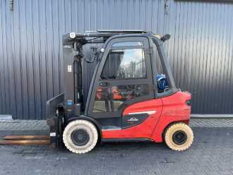 Used Forklift Truck LINDE H30T-01 GAS VIERRADFRONTSTAPLER (13065378)
