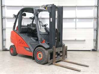 Used Forklift Truck LINDE H30T-02 GAS VIERRADFRONTSTAPLER (12870755)