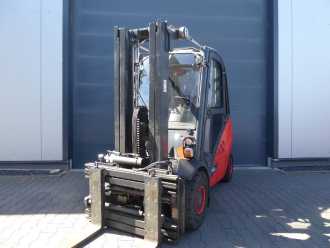 Used Forklift Truck LINDE H30T-02 GAS VIERRADFRONTSTAPLER (13047312) backdrop