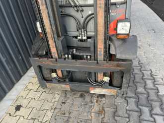Used Forklift Truck LINDE H30T-02 GAS VIERRADFRONTSTAPLER (13066290)