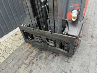 Used Forklift Truck LINDE H30T-02 GAS VIERRADFRONTSTAPLER (13074859)