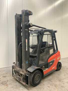 Used Forklift Truck LINDE H30T GAS VIERRADFRONTSTAPLER (13074543) backdrop