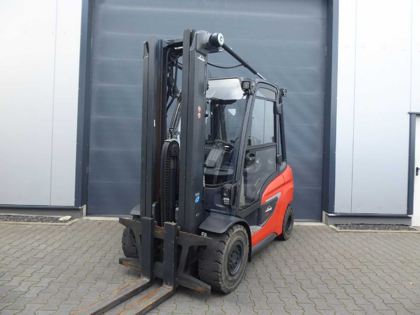 Used Forklift Truck LINDE H35D-01 DIESEL VIERRADFRONTSTAPLER (13069409)
