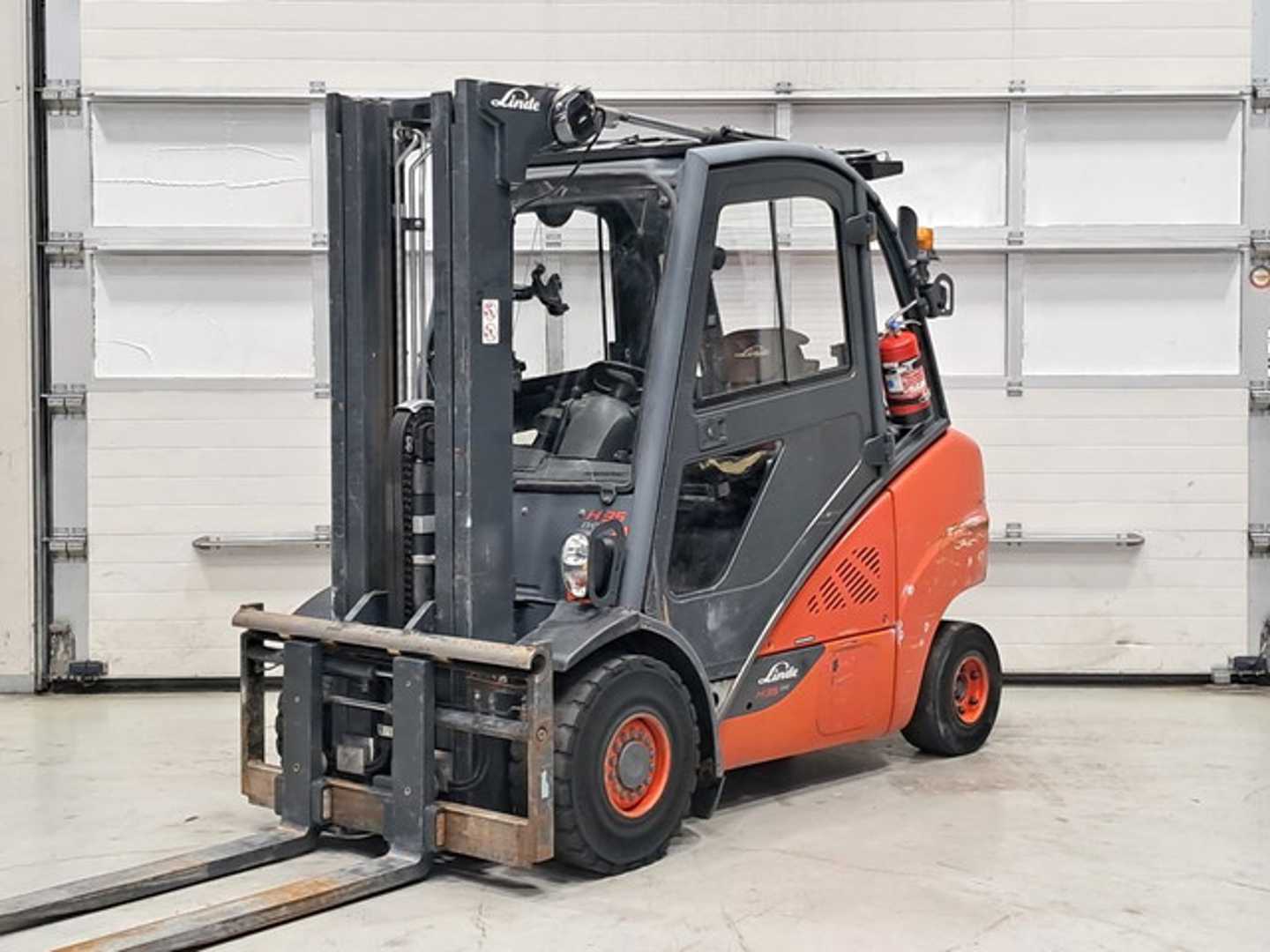 Used Forklift Truck LINDE H35D-02 DIESEL VIERRADFRONTSTAPLER (13055746)