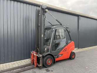 Used Forklift Truck LINDE H35D-02 DIESEL VIERRADFRONTSTAPLER (13074869) backdrop