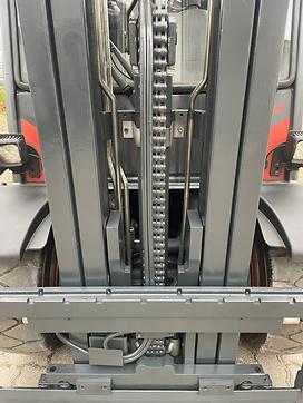 Used Forklift Truck LINDE H35D-02 Triplex Mat DIESEL VIERRADFRONTSTAPLER (12913801)