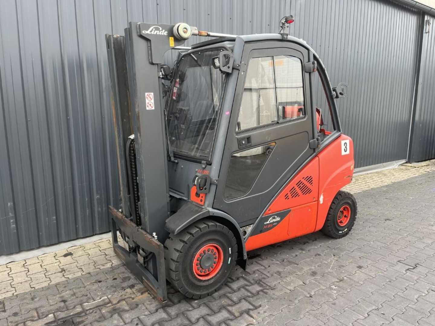 Used Forklift Truck LINDE H35T-02 GAS VIERRADFRONTSTAPLER (13069414)