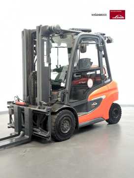 Used Forklift Truck LINDE H35T-1202-01 GAS VIERRADFRONTSTAPLER (13053062) backdrop