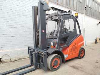 Used Forklift Truck LINDE H40D-01 DIESEL VIERRADFRONTSTAPLER (13012893) backdrop