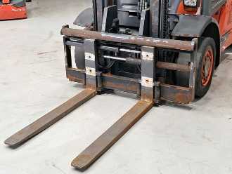Used Forklift Truck LINDE H40D-02 DIESEL VIERRADFRONTSTAPLER (13046550)